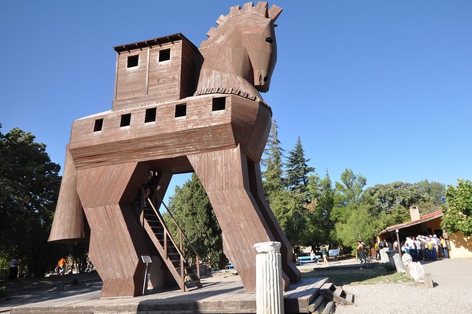 Troy Full-Day Guided Tour incl. Transfer, Ferry Tickets w/Lunch - The wooden horses in Çanakkale and Troy