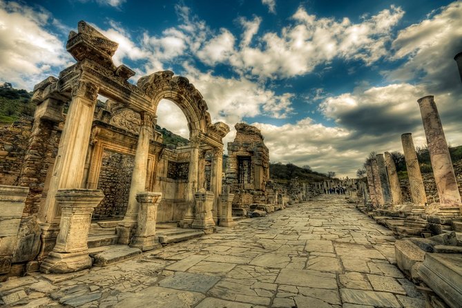 Turkey Highlights 4 Day Tour from Istanbul Hassle-Free Package - Day 2: Göreme churches, pottery, and fairy chimneys